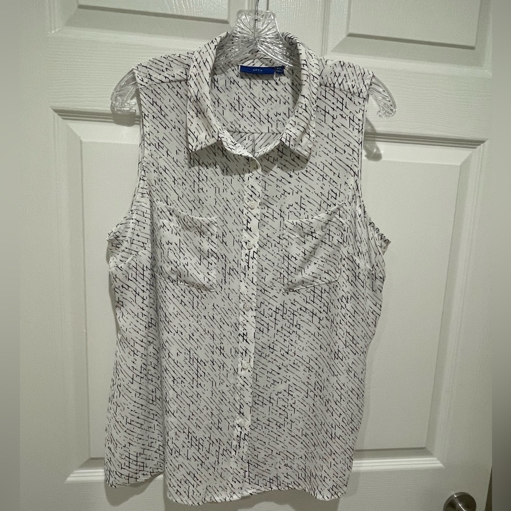 🎬APT. 9 Sleeveless 🎬